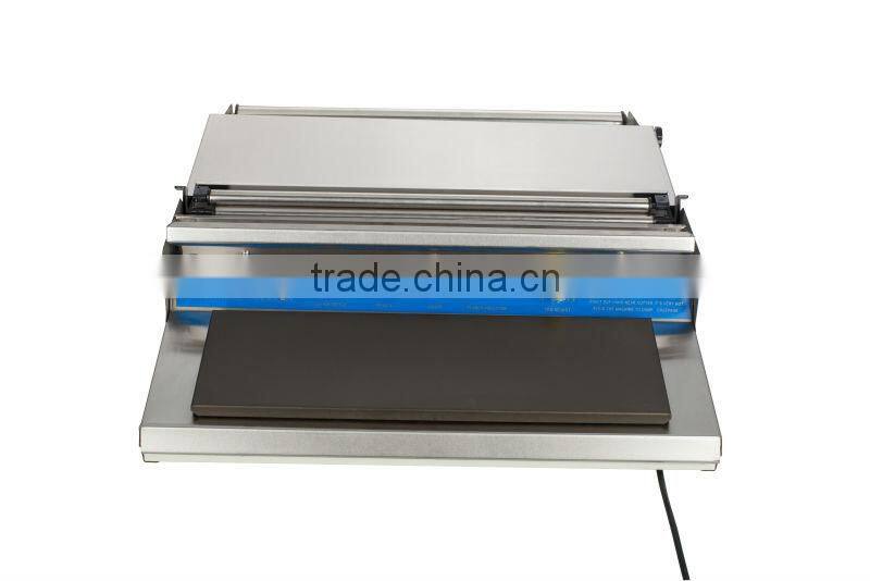 Cling film wrapping machine