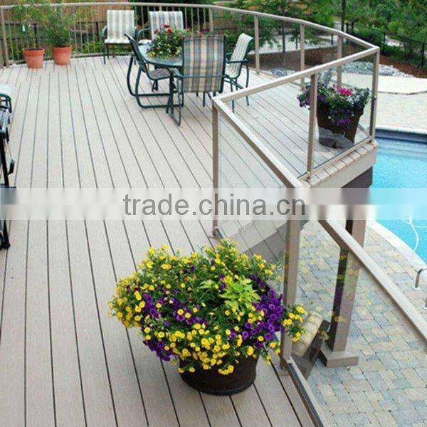 Square handrail post design