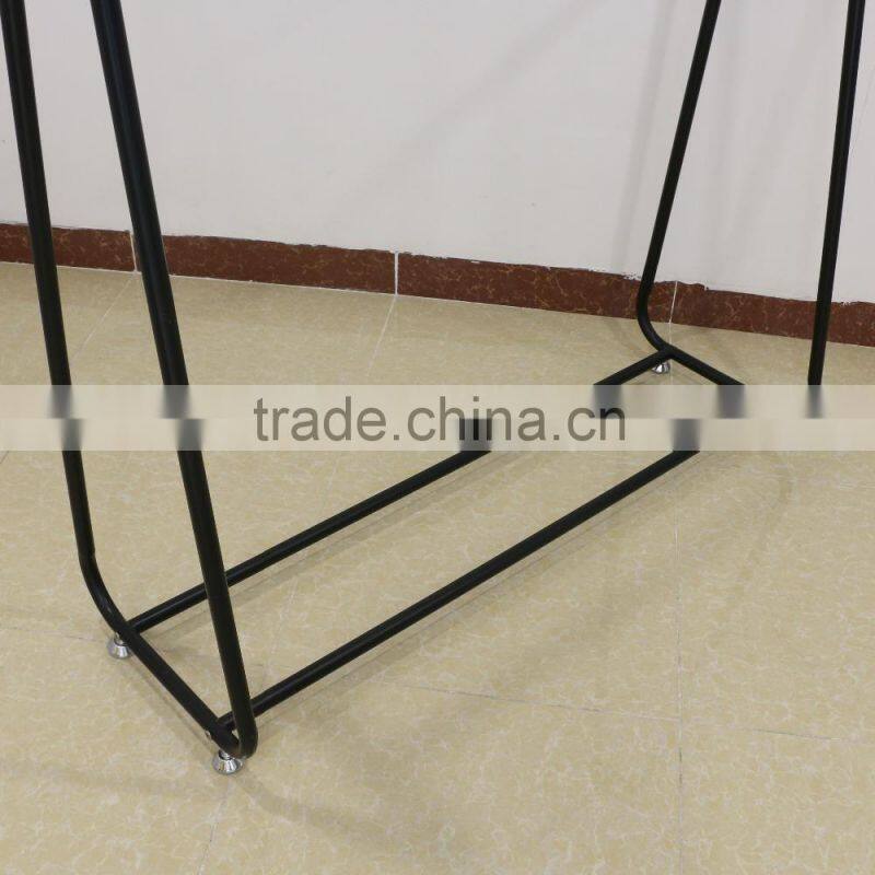 Durable rails black clothing display rack for clothing store