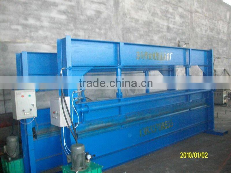 Hydraulic bending machine
