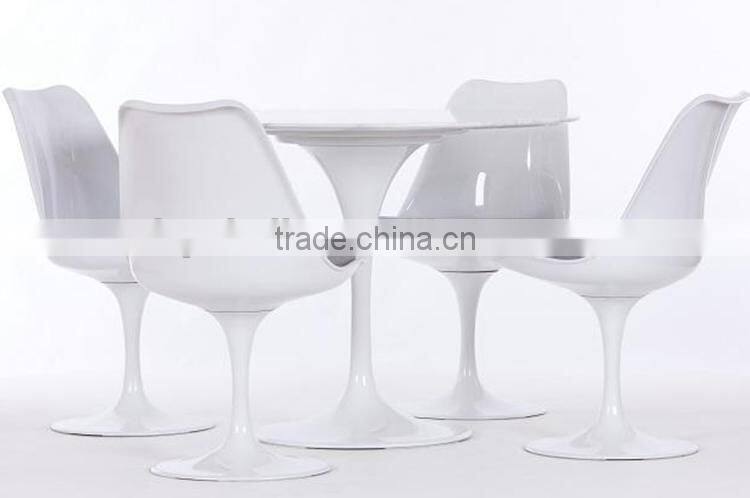 White Eero Saarinen Fiberglass Saarinen Tulip Table replica