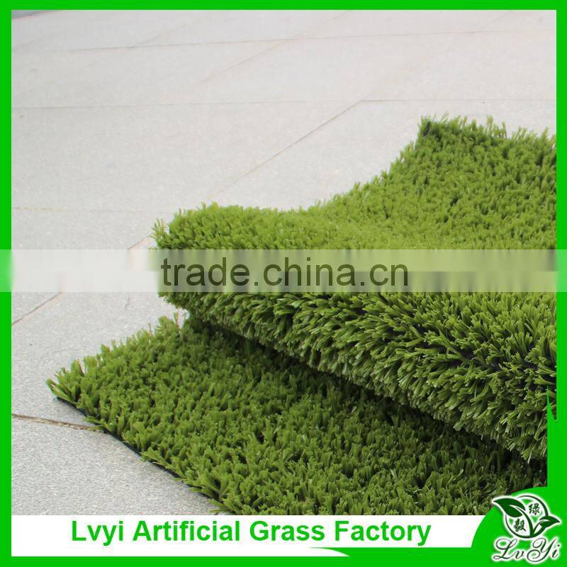 Synthetic lawns of artificial turf with artificial grass