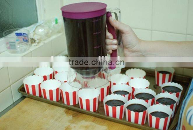 plastic cupcake batter dispenser cake batter dispenser/batter mix/Cupcake Pancake Batter Dispenser