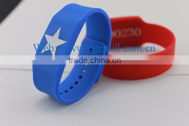 silicone adjustable RFID /NFC Wristband Tag for 2016