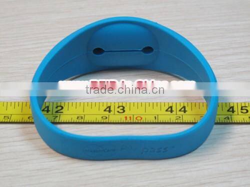 Wholesale 13.56MHz Festival Silicone RFID Bracelet for Events