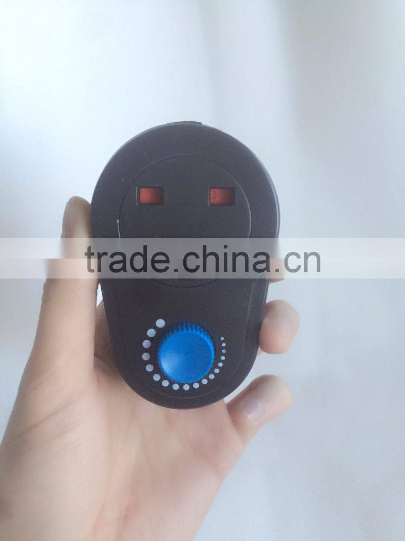 Hydroponic indoor garden exhaust fan speed controller for duct fan