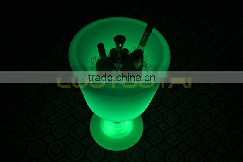 New Design wineglass shape Plastic Luminous Led Ice Bucket/Bar Wine Ice Bucket