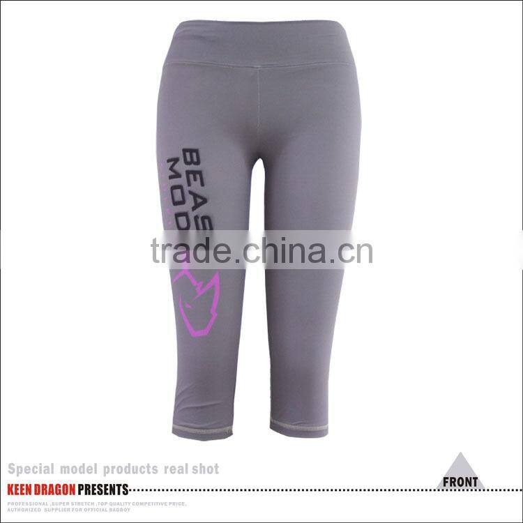 Womens fitness wear custom logo anti-static yoga capri pants