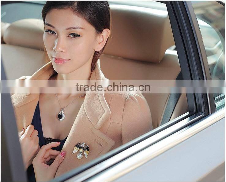 Womens Blue Yellow Oil Drop Eagle White Pearl Bead Elegant Fashion Breastpin Brooch Pin