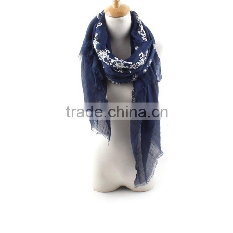 Charm Elegant Flower Embroideried Cotton Hijab Scarf Women