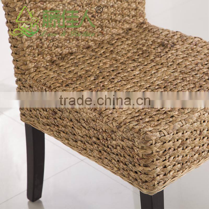 China High Quality Designer Seagrass High Back Water Hyacinth Chair