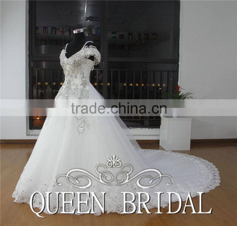 Luxury Ball Gown Sew On Crystal Beaded Saudi Arabian Wedding Dress