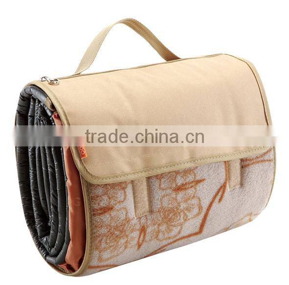 High Quality Waterproof Picnic 2 in 1 Pillow Blanket