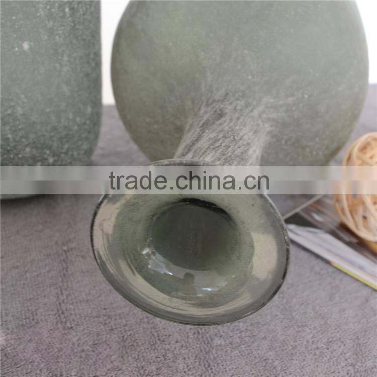 OUBOAO unique design handmade retro style smoke gray matte glass flower vase