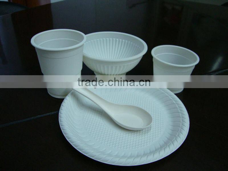 Automatic vacuum forming machine