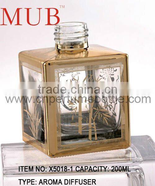 2013 Modern Fashion New Design Crystal Perfume Bottle With Free Mold