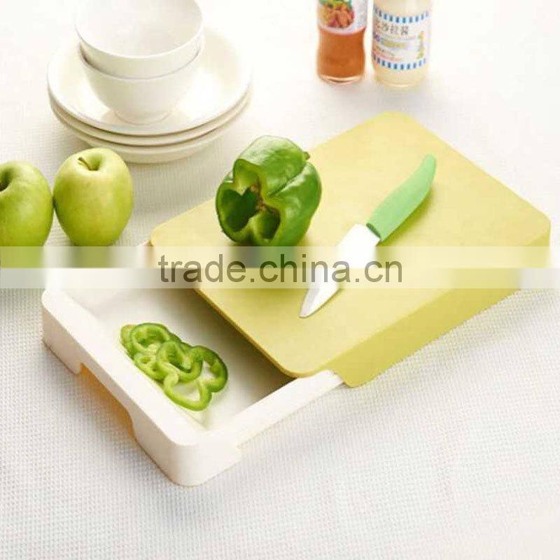 High Quality Antibacterial Plastic Cutting Board with handle