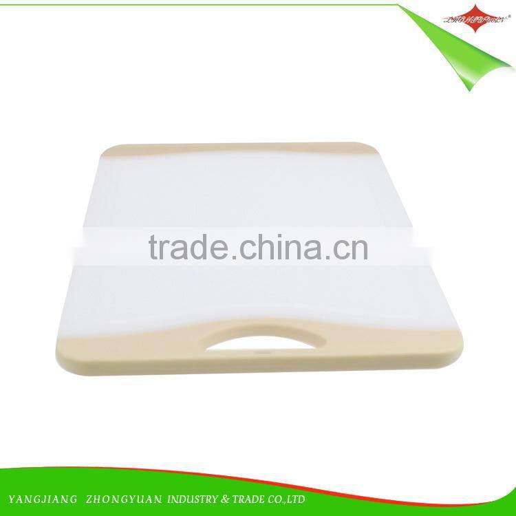 ZY-R1003 reliable quality plastic cutting board chopping block with TPR hanging hole