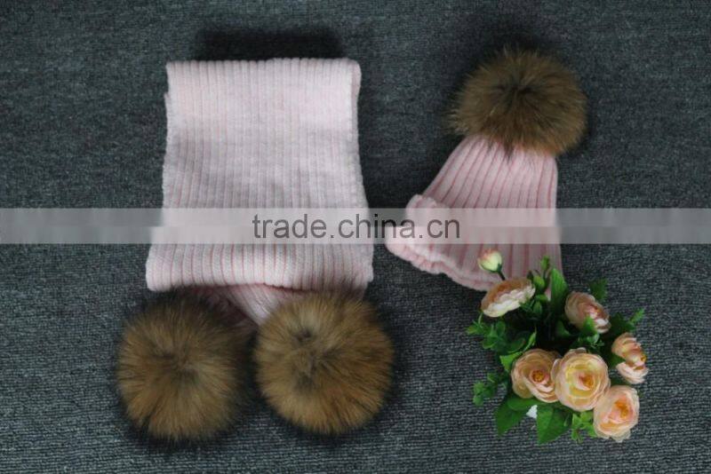 High Quality 100% Acrylic Knit Scarf Pattern Collar Soft Feel With Raccoon Fur Pom Pom Winter Hat