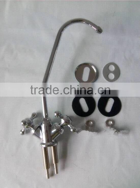 Faucet mounted water filter
