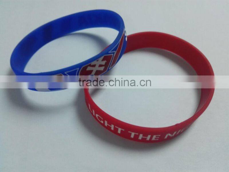 2016 high classic trendy logo rubber wrist strap