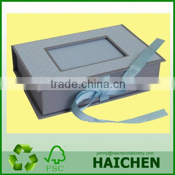 colour assorted 5x7 photo boxes