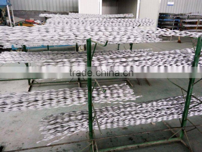 a group of helical preformed rods /preformed guy grip