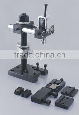 Diesel injectors assembly and disassembly tool