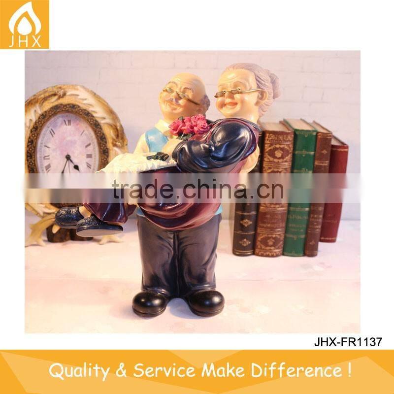 Wholesale Custom Resin Gold Wedding Anniversary Figure