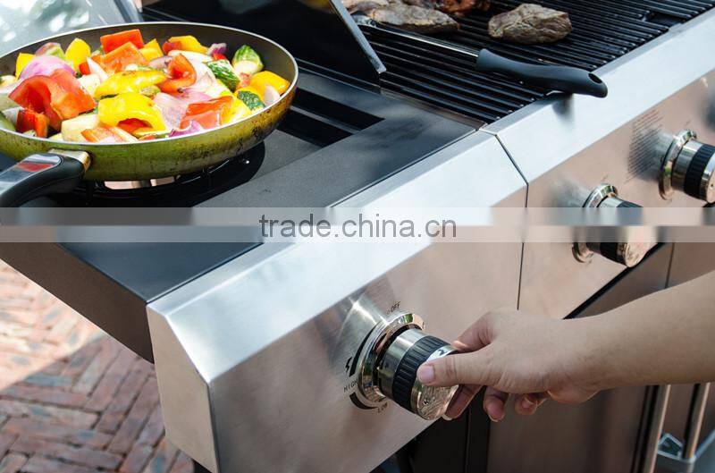 Large cooking area 6 main burner grills with a side burner