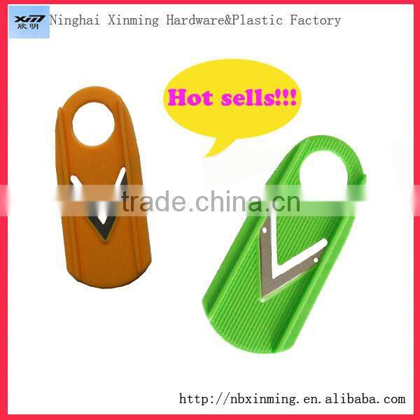 plastic fruit and vegetable slicer with stainless blade