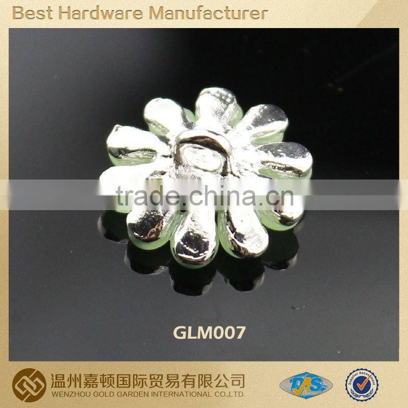 fancy flower design green color teardrop rhinestone sewing buttons