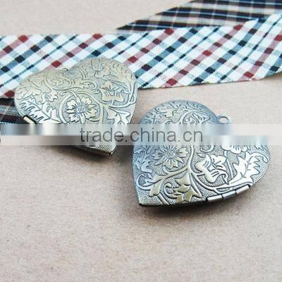 40mm big heart shape vintage style antique bronze brass flower photo locket pendant charm DIY supplies 1131010
