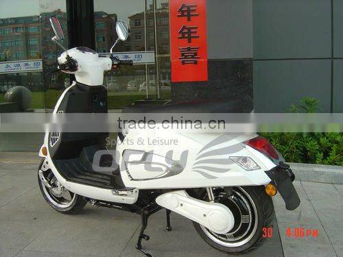 New Generation EEC Approved Durable 1500W Electric Motor Scooter Equipped with 40Ah Li-ion Battery(LN1501EEC)