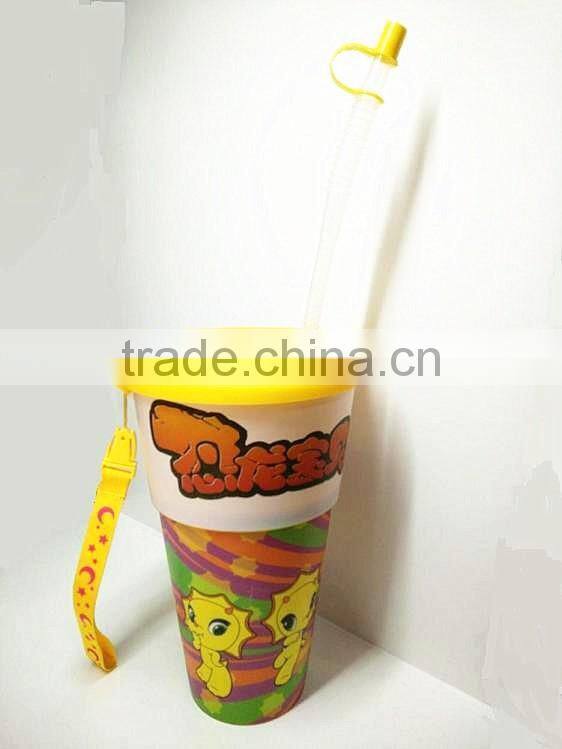wholesale 32oz plastic beverage cup holder with straw