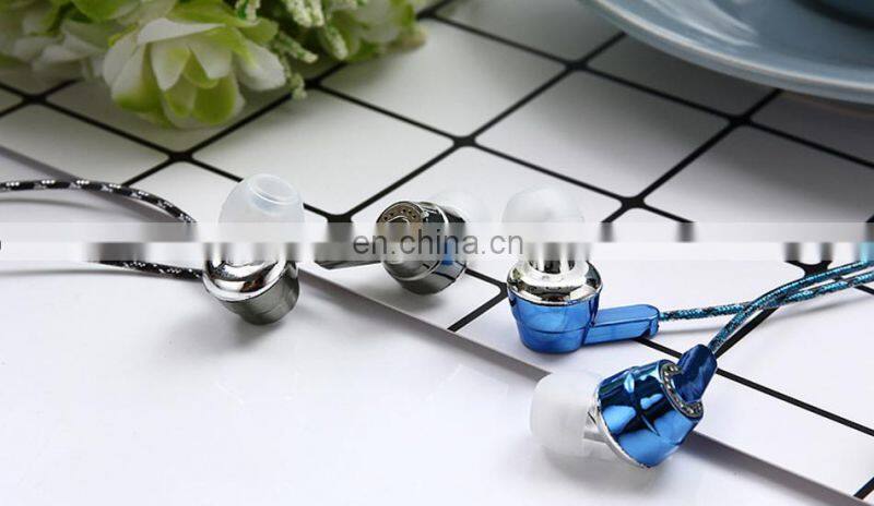 2018 red color In-ear Headsets Stereo for Android iOS Smartphone