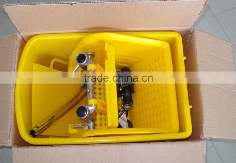 20LT BB20 Single plastic cleaning mop wringer bucket with divider and wheels