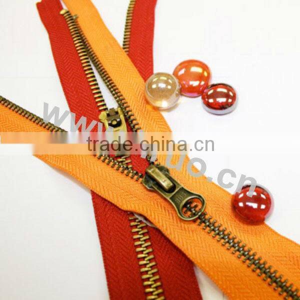 Two-way Slider Zipper