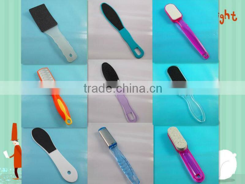 Wavy shape plastic handle foot callous remover