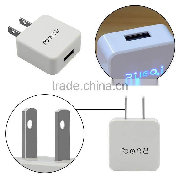 Long use life smart phone universal USB wall charger with lights