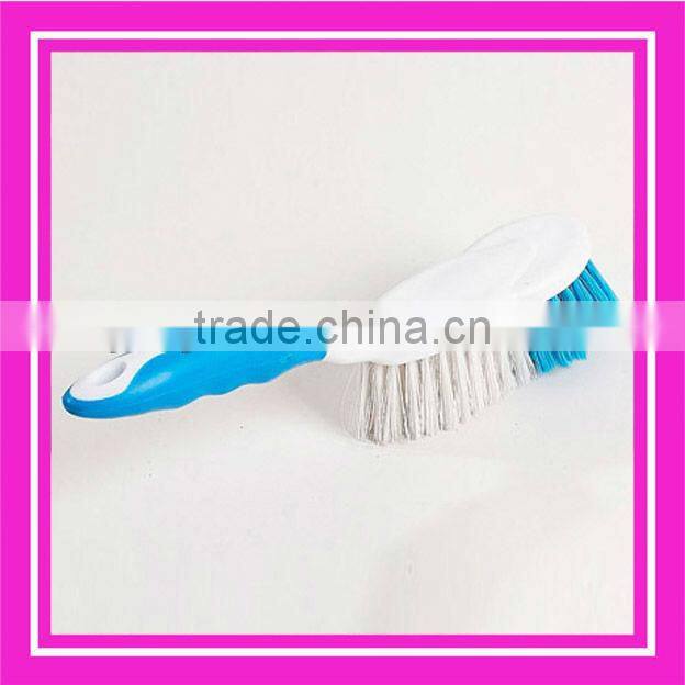 plastic bed brush