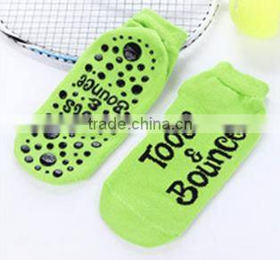 kids fashion anti slip trampoline socks/kids neoprene socks