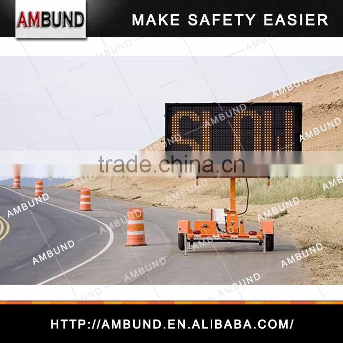 Mobile Informative LED Solar Traffic Warning Signs VMS screen Trailer Traffic Signal