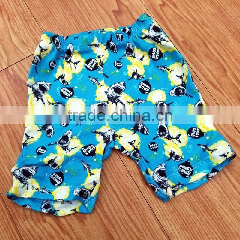 Stylish outdoor short baby trousers