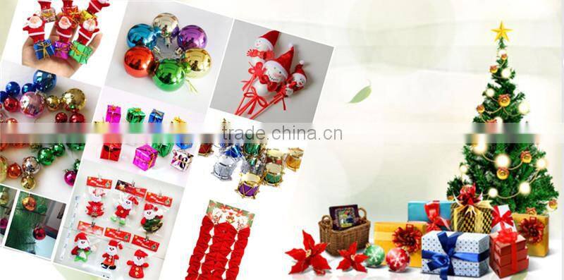 The Decorative Ball/bowknot And Other Christmas Decorations On The Christmas Tree Gift hanging decoration christmas 2017