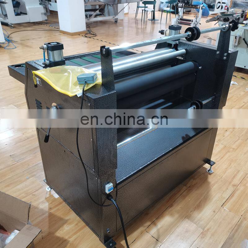 Automatic thermal flatbed laminator with conveyor belt