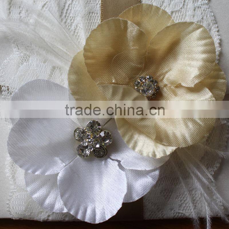 2016 Newest Customized Flower White Lace Luxury Arabic Wedding Invitation Cards