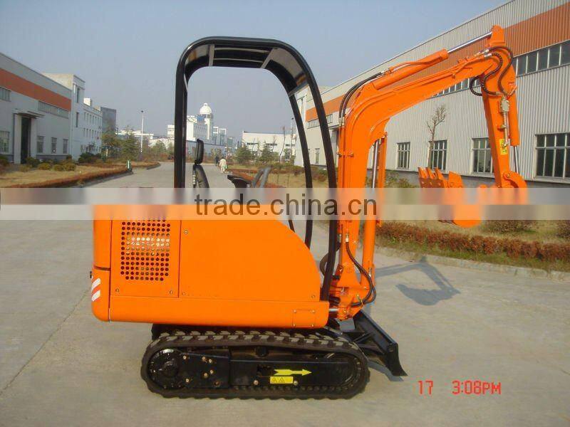 1.7ton mini hydraulic crawler excavator with Japan Kubota engine,hammer,bucket,ROPS,rubber tracks,CE