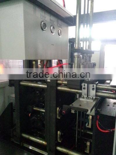 bottle molding machine