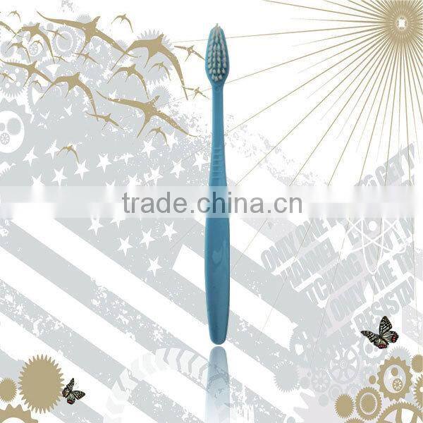 Wholesale toothbrush manufacturer/disposable toothbrush with toothpaste in one